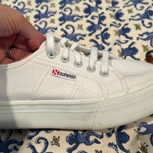 Barely worn high top supergas